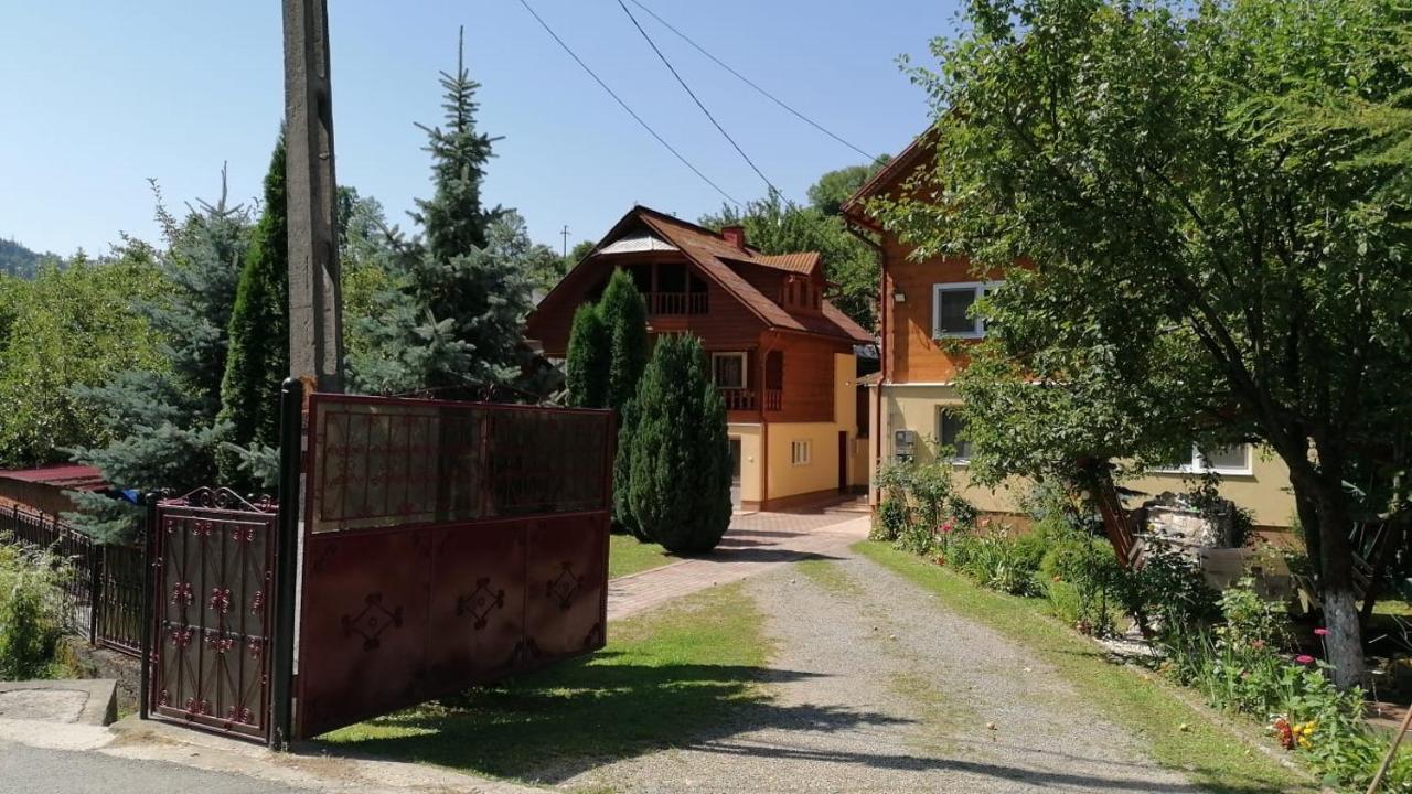 Casa Todea Hotel Cîmpeni Exterior photo